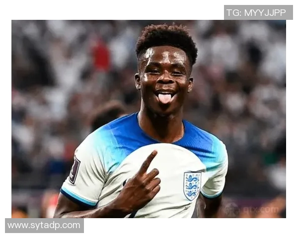 萨卡的崛起与英超赛场的辉煌旅程：从青涩少年到球队核心的蜕变故事