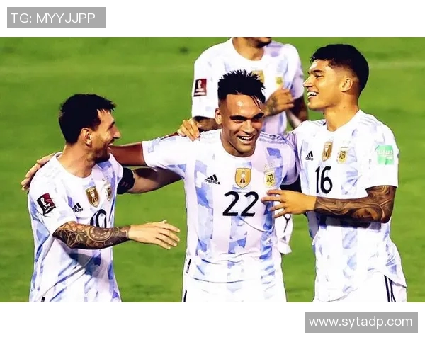 马丁内斯的传奇人生与足球世界的辉煌成就探索