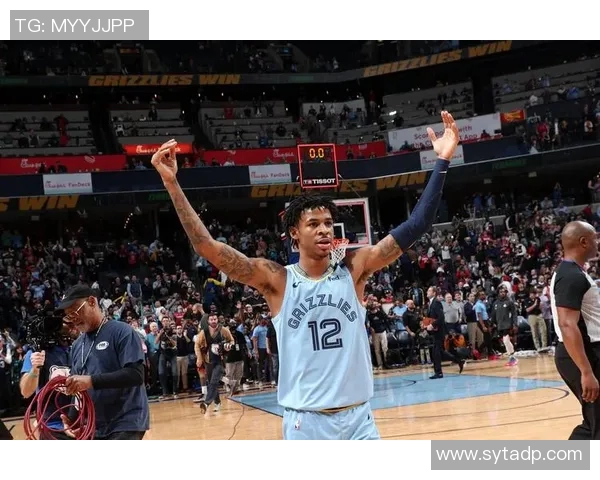 贾莫兰特带领球队奋勇争先展现篮球天赋与领导力