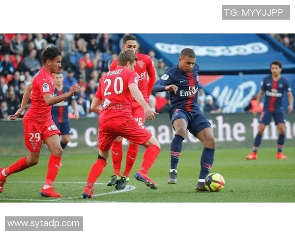 第戎与里昂对决前瞻及比分预测分析助你掌握比赛动态